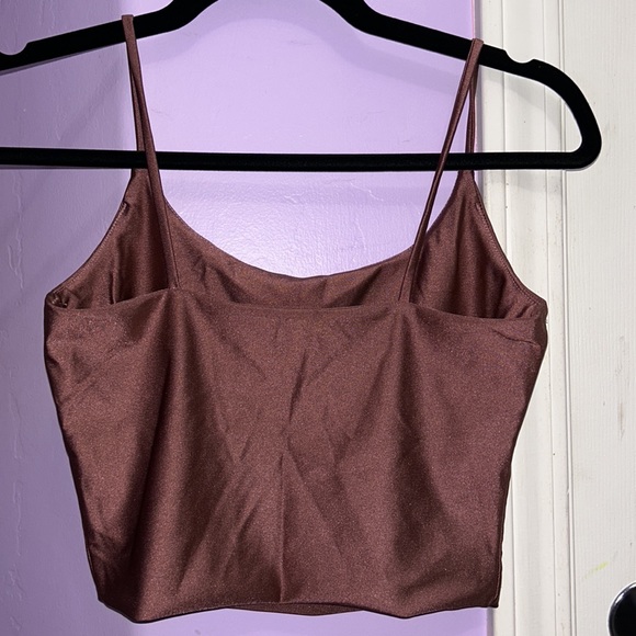 Silky Crop Top - Picture 4 of 5